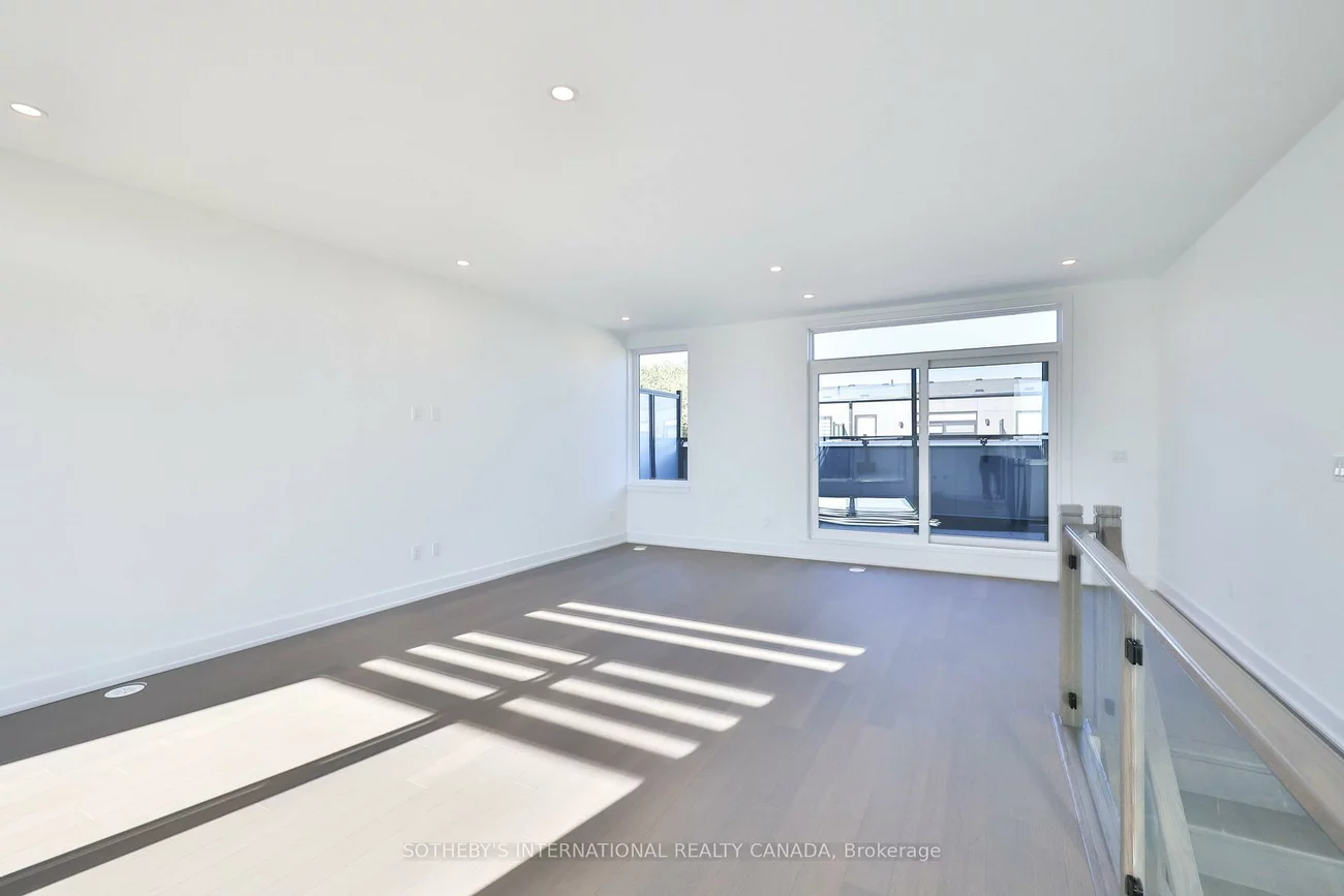 60, Lou Parsons Way, Port Credit, Mississauga