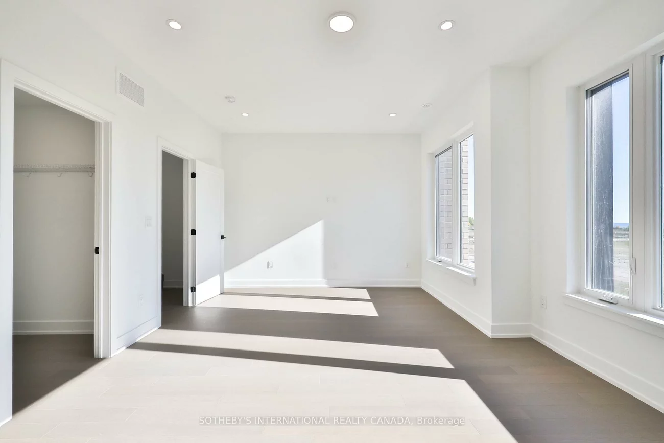 60, Lou Parsons Way, Port Credit, Mississauga