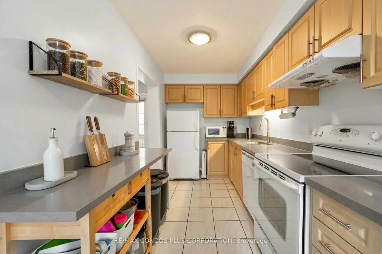 2945, Thomas, Central Erin Mills, Mississauga