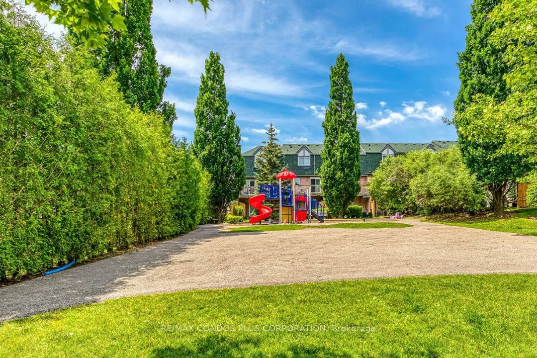 2945, Thomas, Central Erin Mills, Mississauga