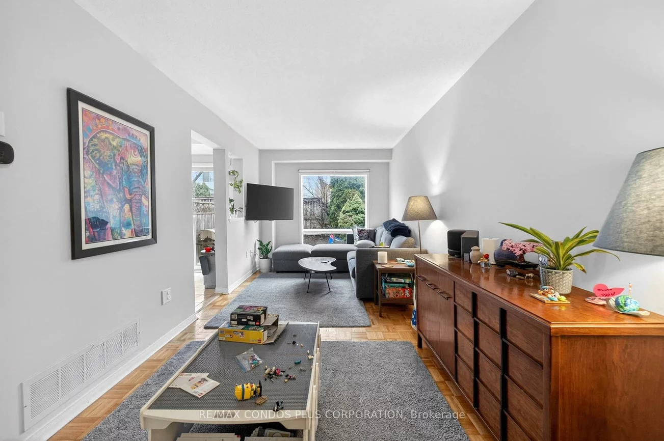 2945, Thomas, Central Erin Mills, Mississauga