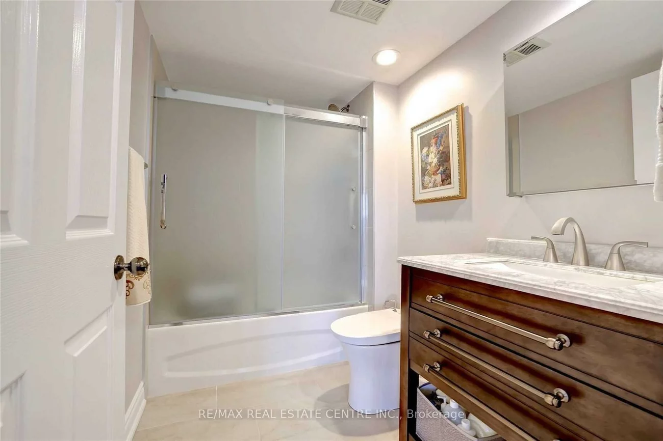 50, Eglinton, Hurontario, Mississauga