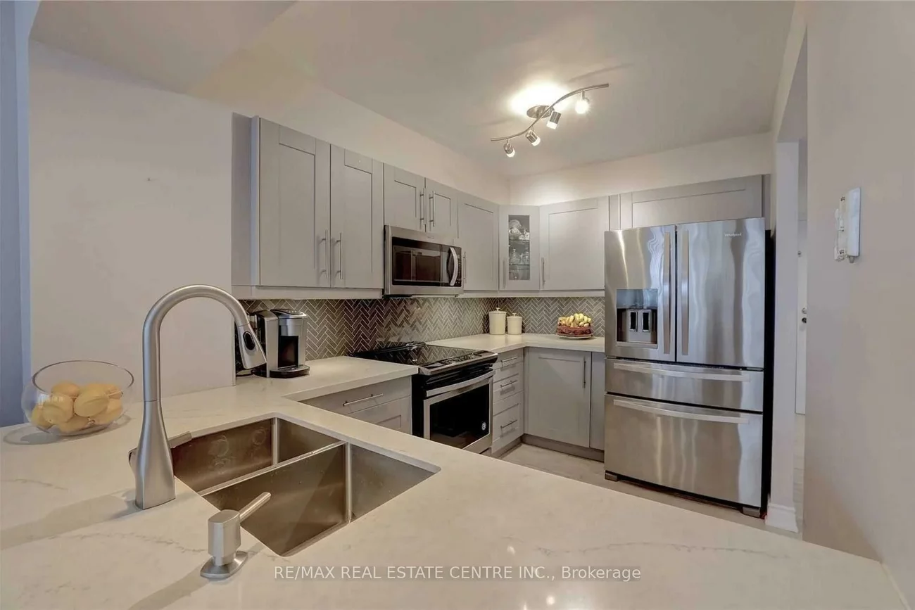 50, Eglinton, Hurontario, Mississauga