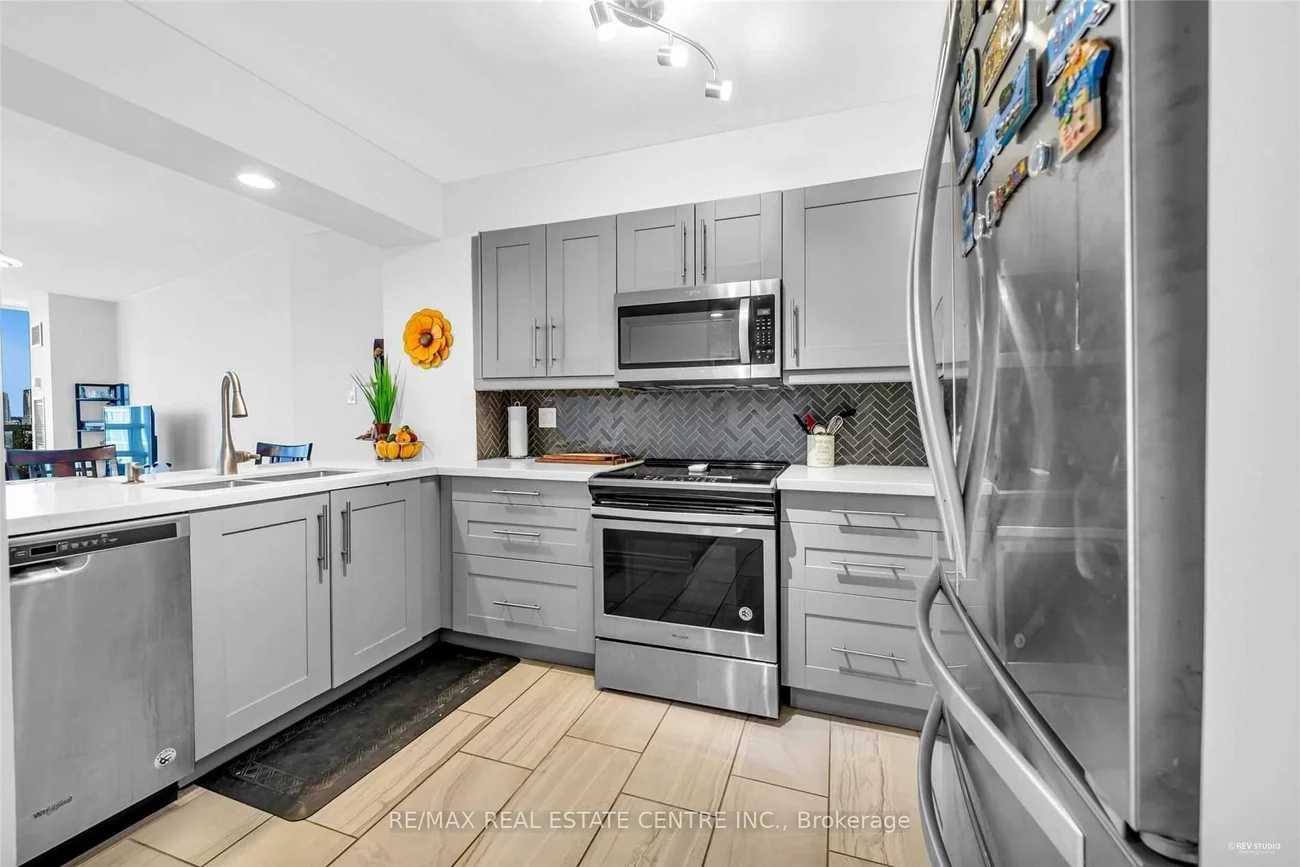 50, Eglinton, Hurontario, Mississauga