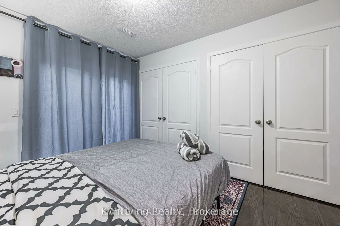 6625, Falconer, Streetsville, Mississauga