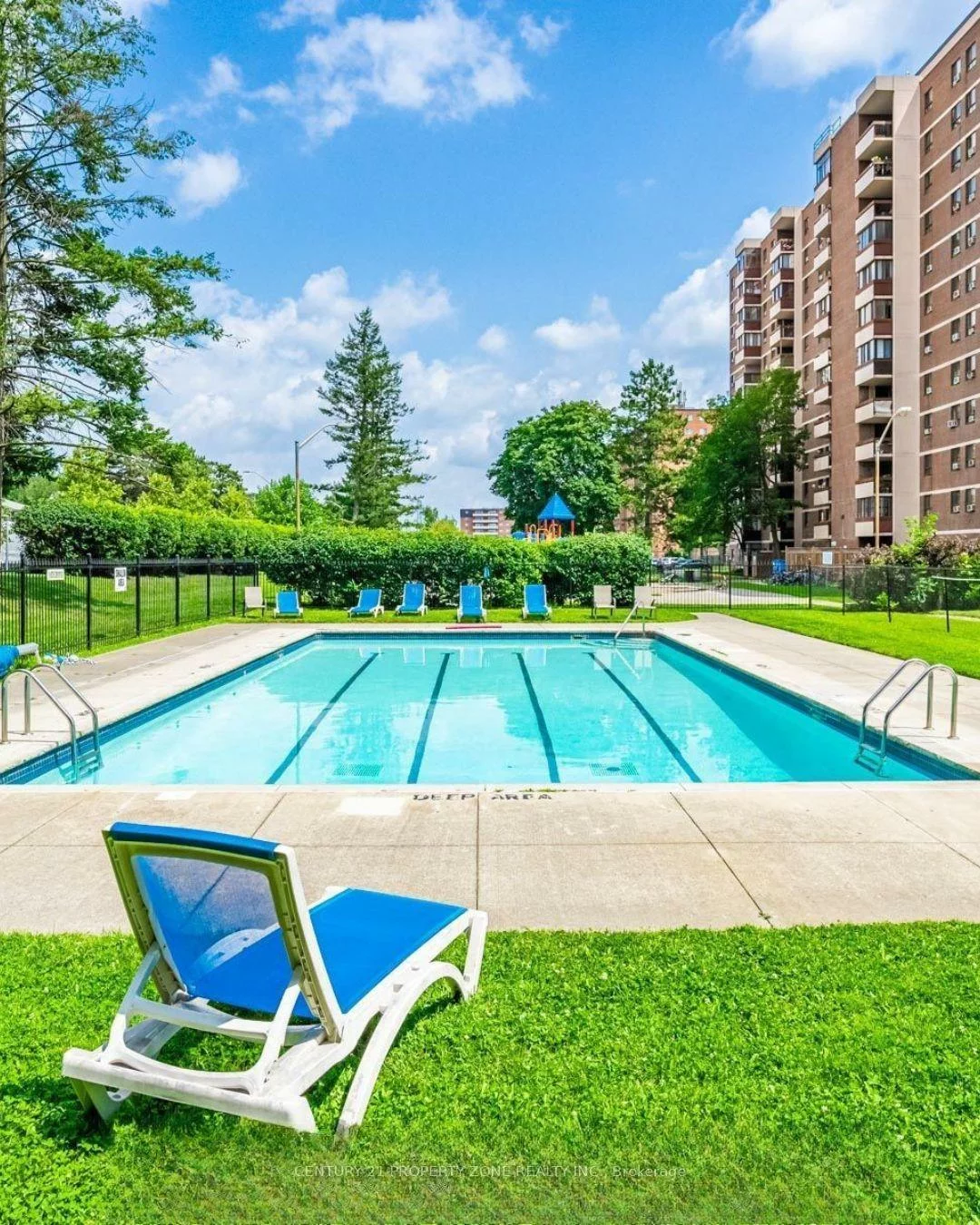 1625, Bloor, Applewood, Mississauga