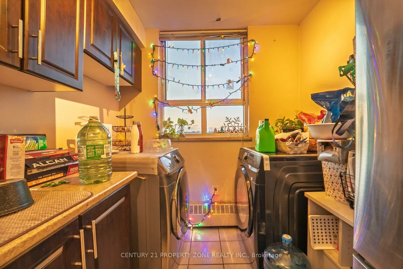 1625, Bloor, Applewood, Mississauga