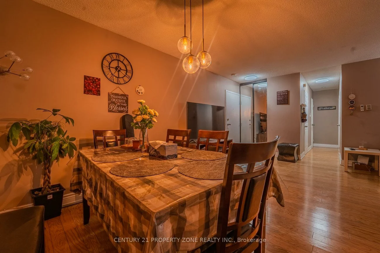 1625, Bloor, Applewood, Mississauga