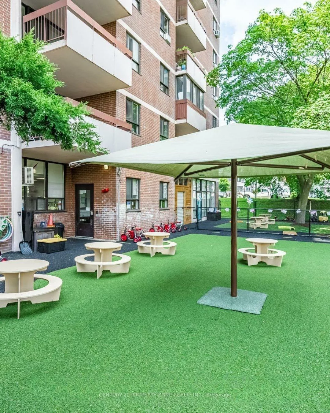 1625, Bloor, Applewood, Mississauga