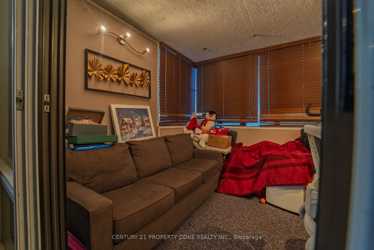 1625, Bloor, Applewood, Mississauga