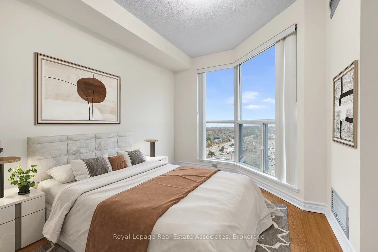 2155, Burnhamthorpe, Erin Mills, Mississauga