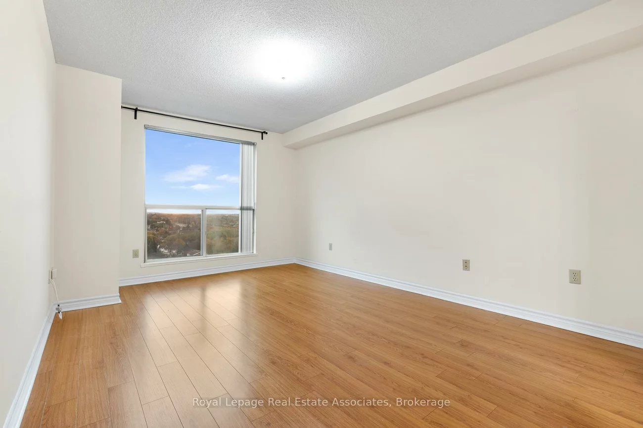 2155, Burnhamthorpe, Erin Mills, Mississauga