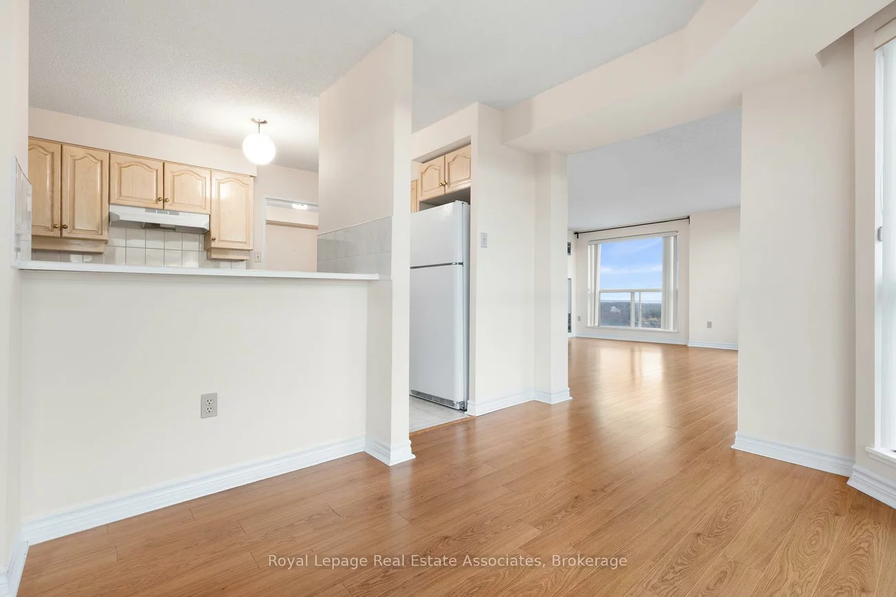 2155, Burnhamthorpe, Erin Mills, Mississauga