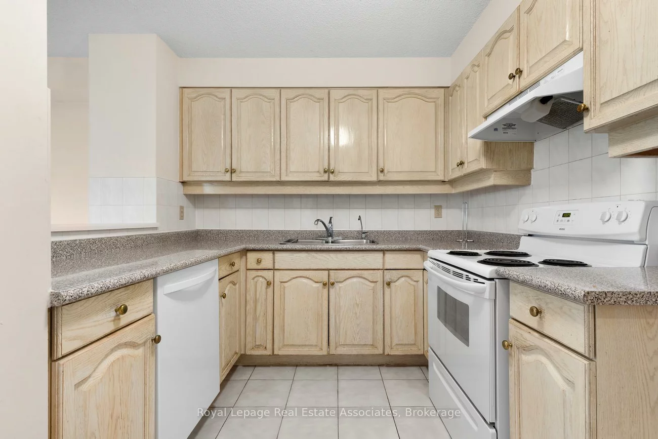 2155, Burnhamthorpe, Erin Mills, Mississauga