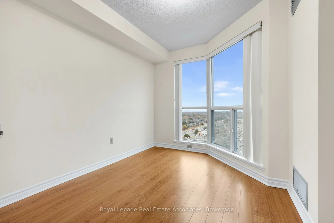 2155, Burnhamthorpe, Erin Mills, Mississauga