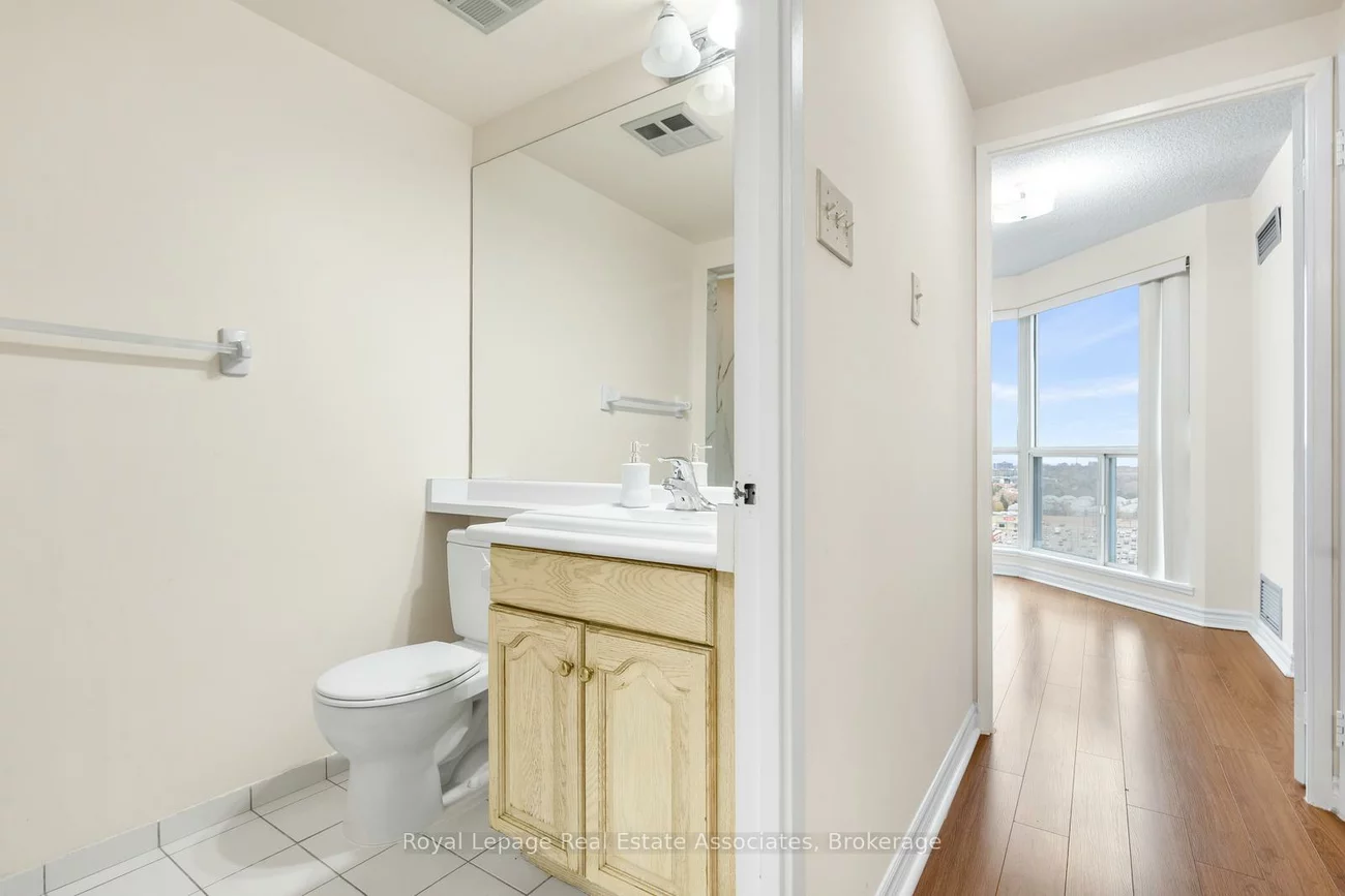 2155, Burnhamthorpe, Erin Mills, Mississauga