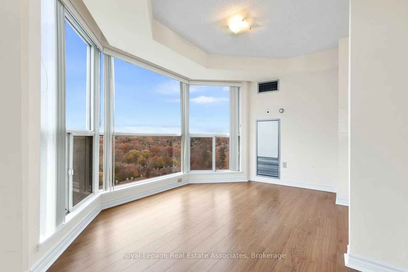 2155, Burnhamthorpe, Erin Mills, Mississauga