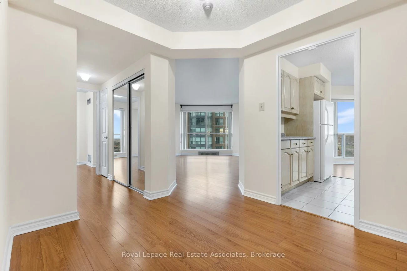 2155, Burnhamthorpe, Erin Mills, Mississauga