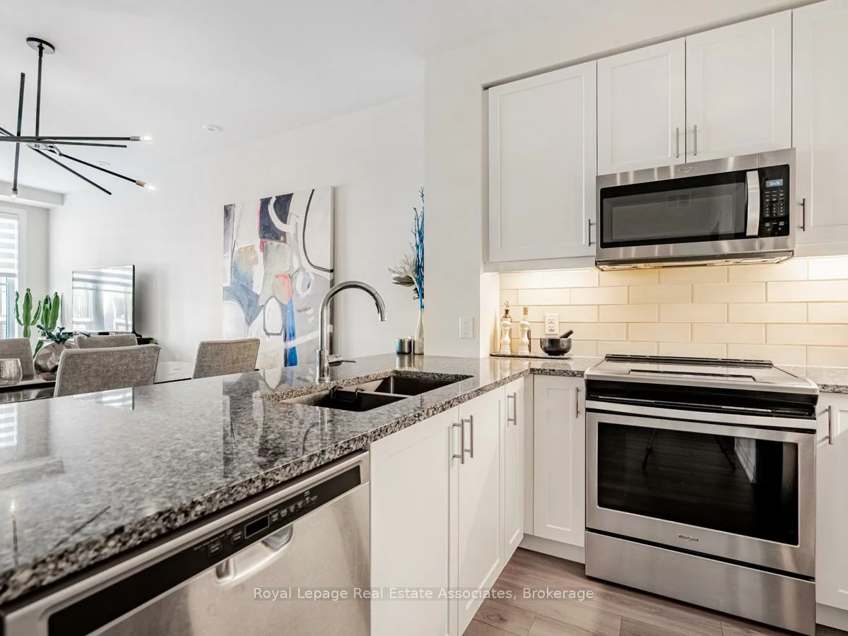 657, Cricklewood, Mineola, Mississauga