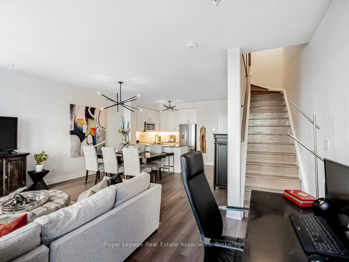 657, Cricklewood, Mineola, Mississauga