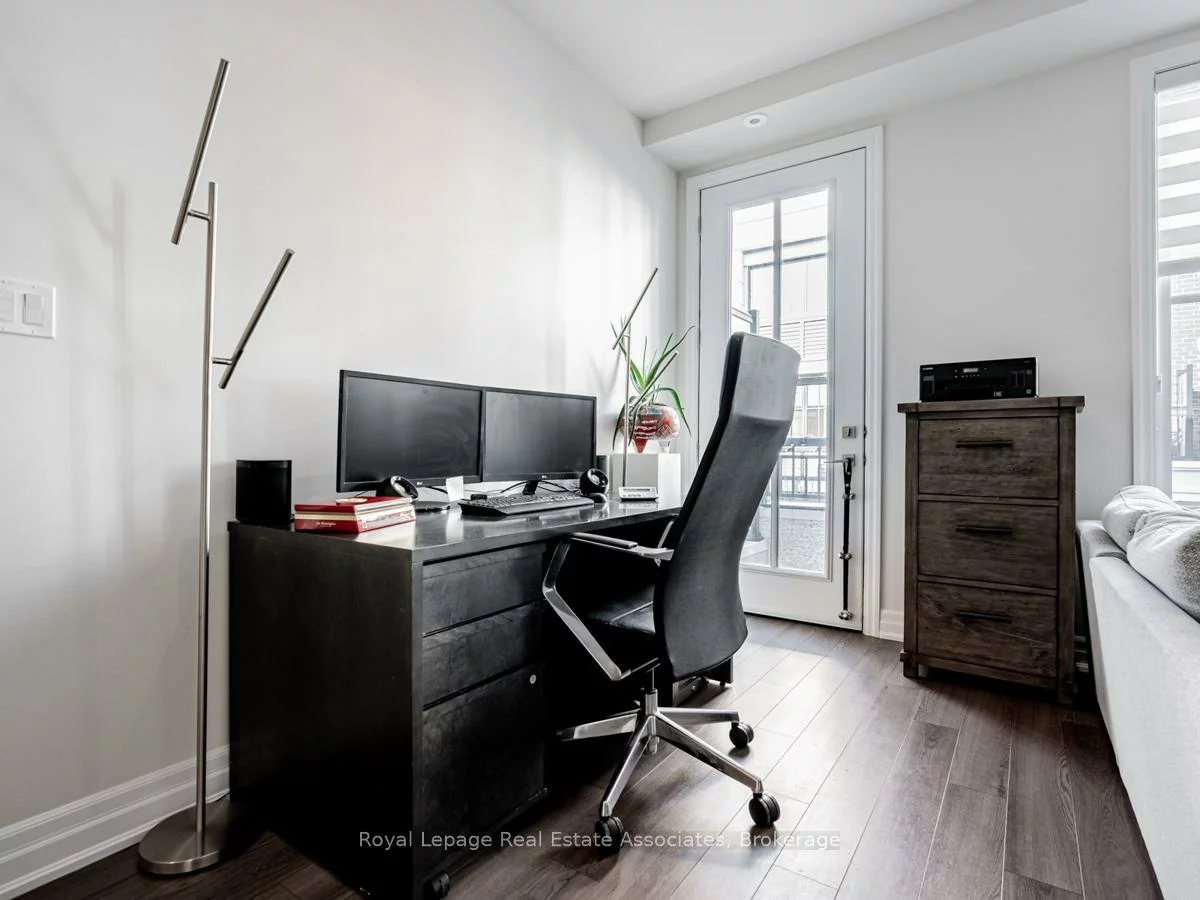 657, Cricklewood, Mineola, Mississauga