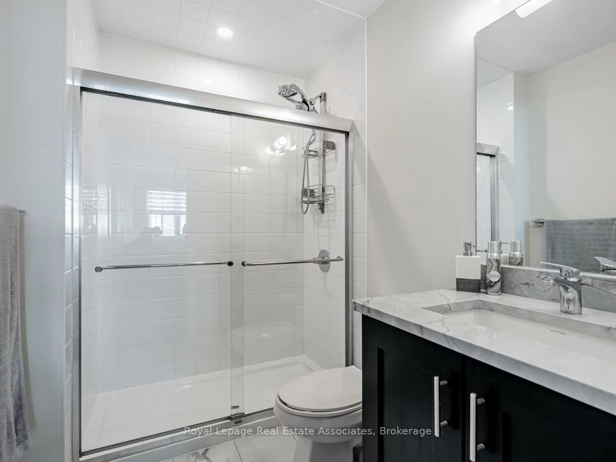 657, Cricklewood, Mineola, Mississauga