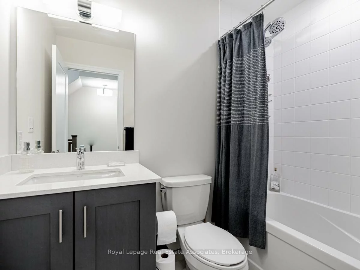 657, Cricklewood, Mineola, Mississauga