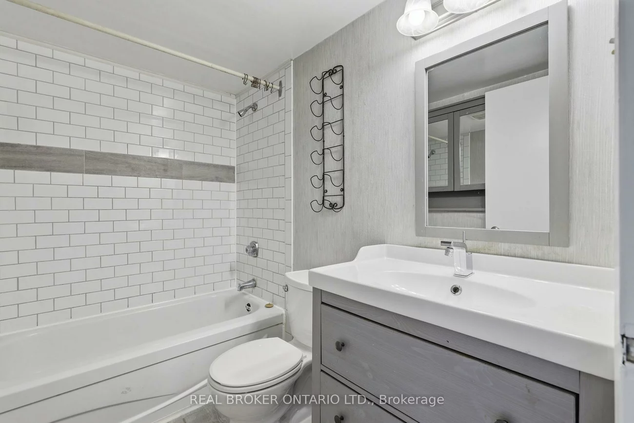 25, Fairview, Fairview, Mississauga