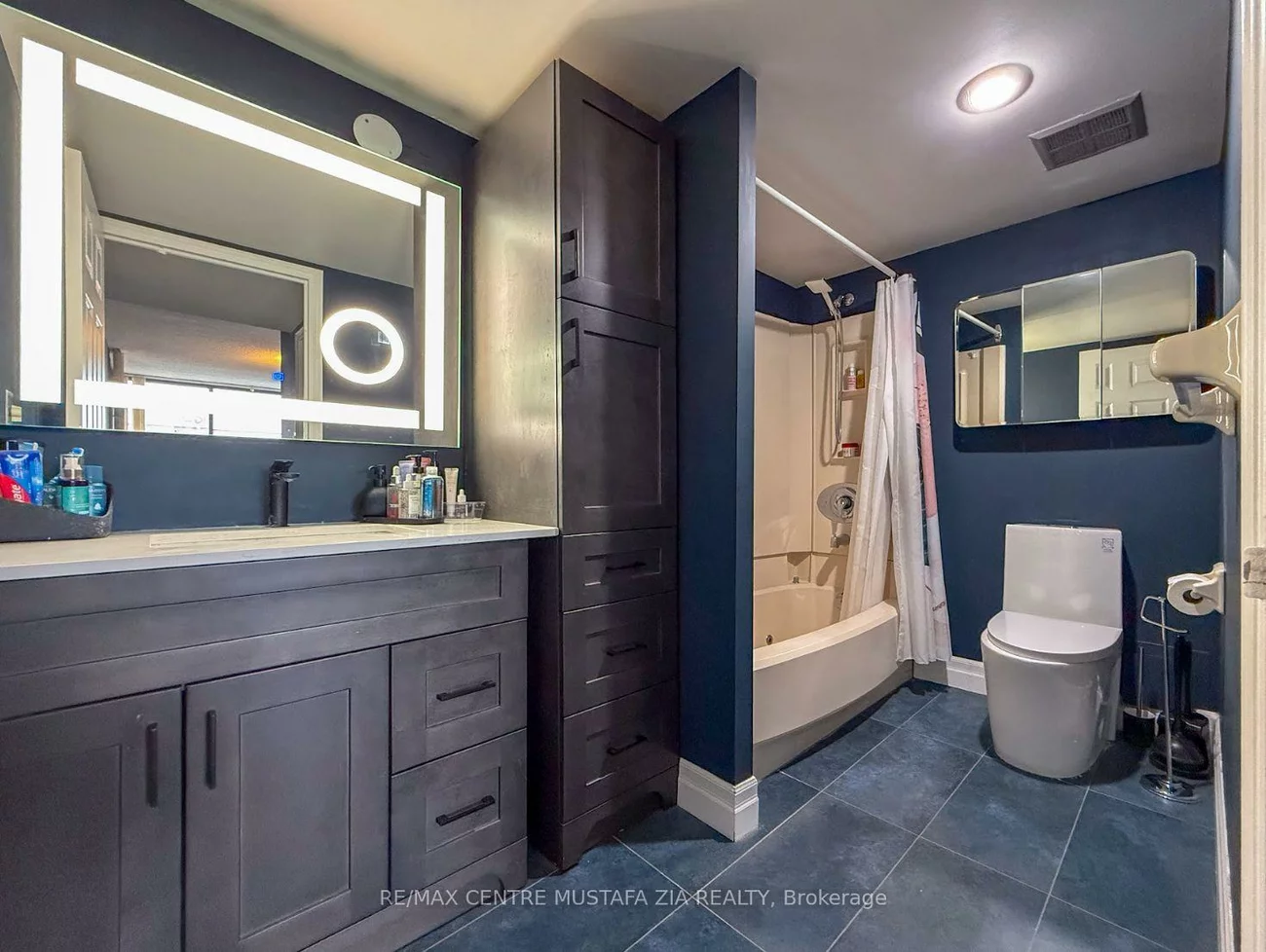 4235, Sherwoodtowne, City Centre, Mississauga