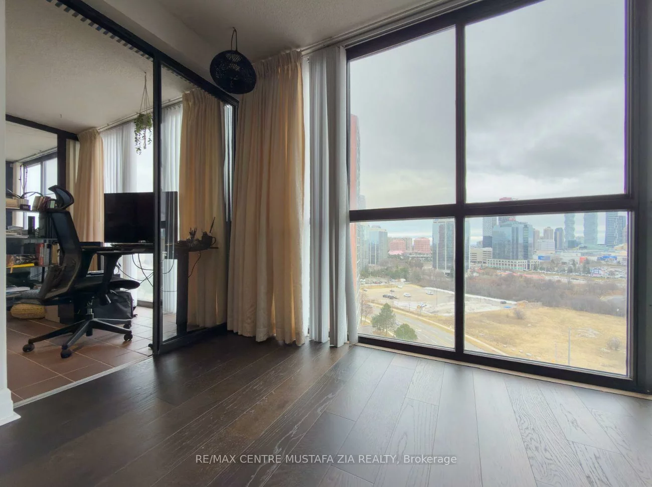 4235, Sherwoodtowne, City Centre, Mississauga