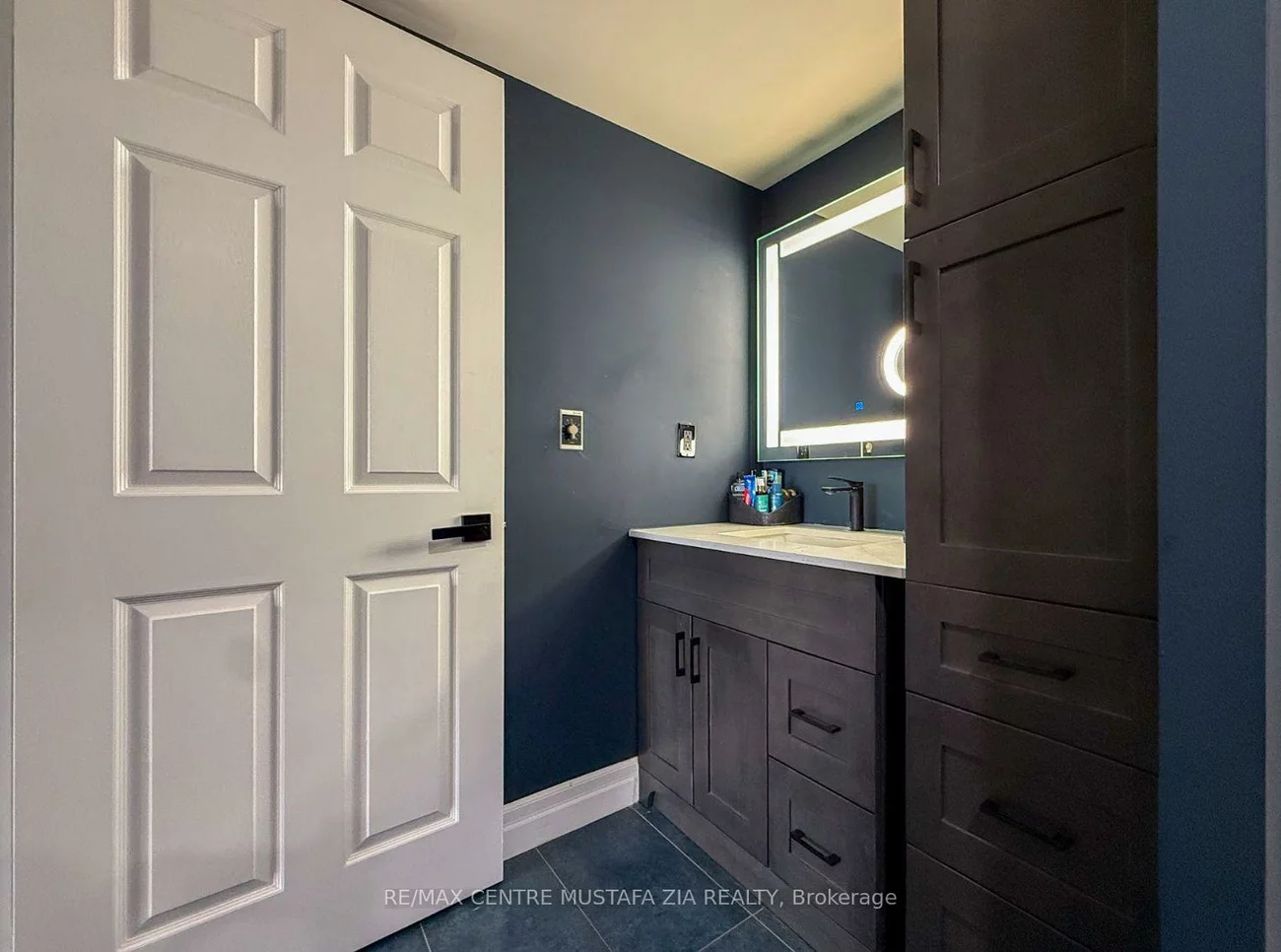 4235, Sherwoodtowne, City Centre, Mississauga