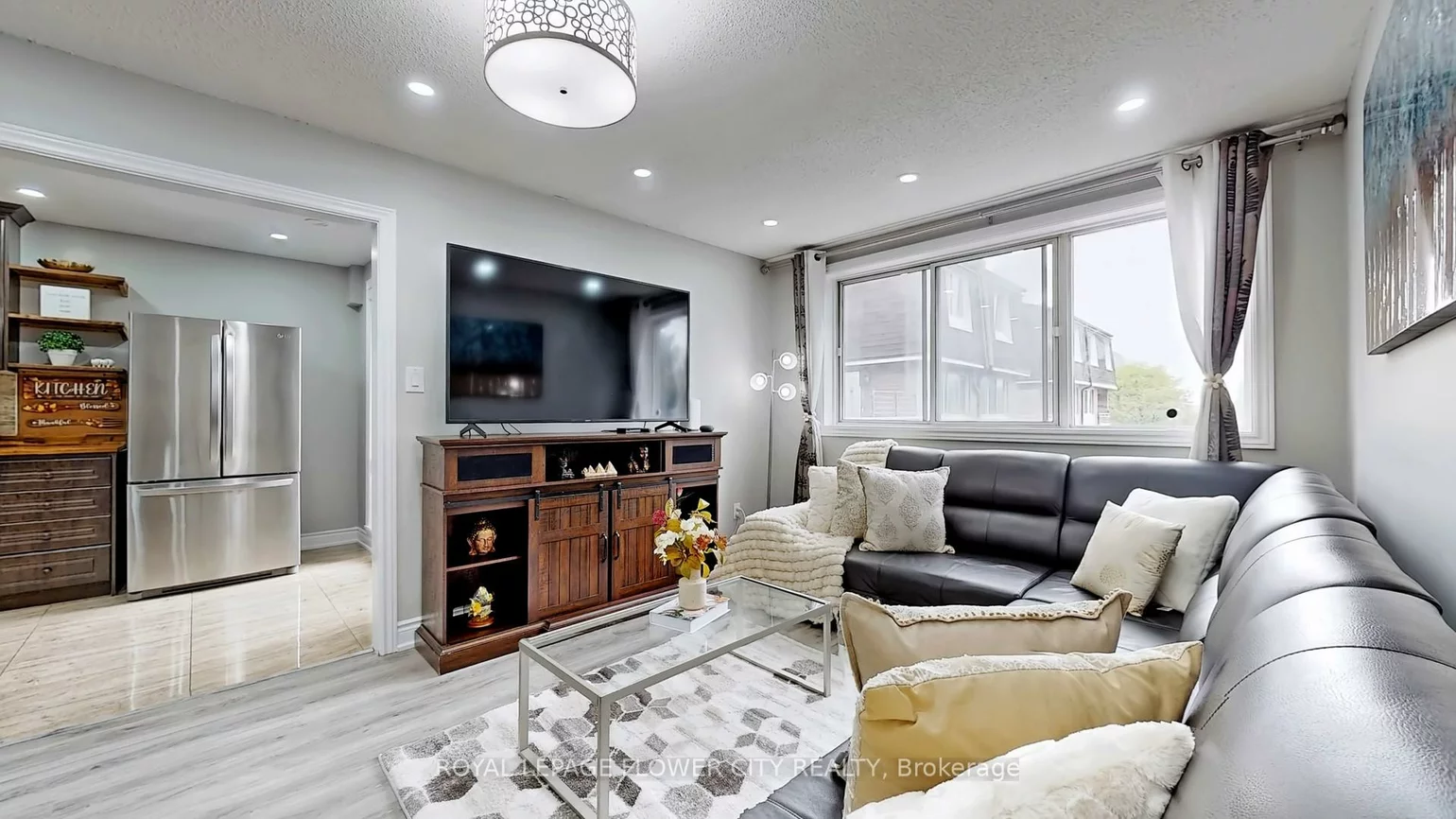 2170, Bromsgrove, Clarkson, Mississauga