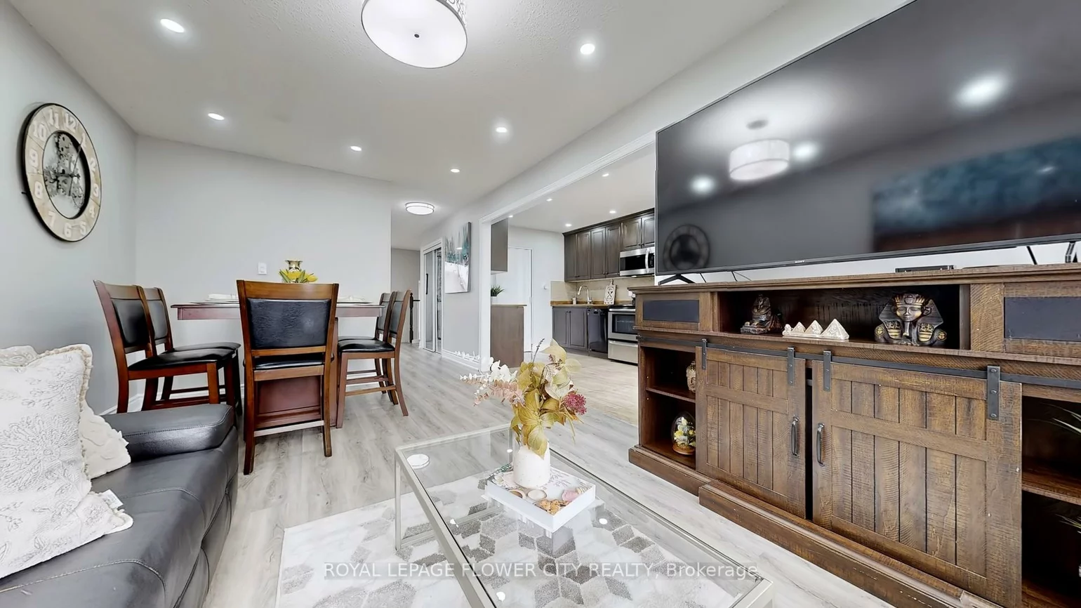 2170, Bromsgrove, Clarkson, Mississauga