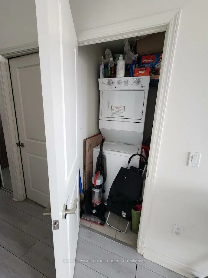 349, Rathburn, City Centre, Mississauga