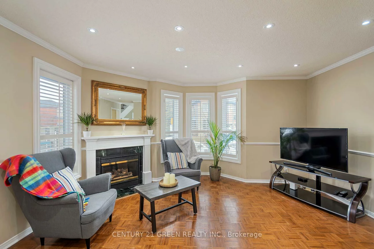 455, Apache, Hurontario, Mississauga