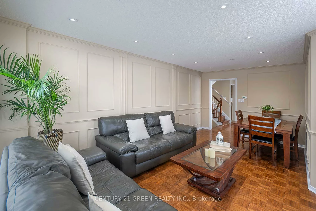 455, Apache, Hurontario, Mississauga