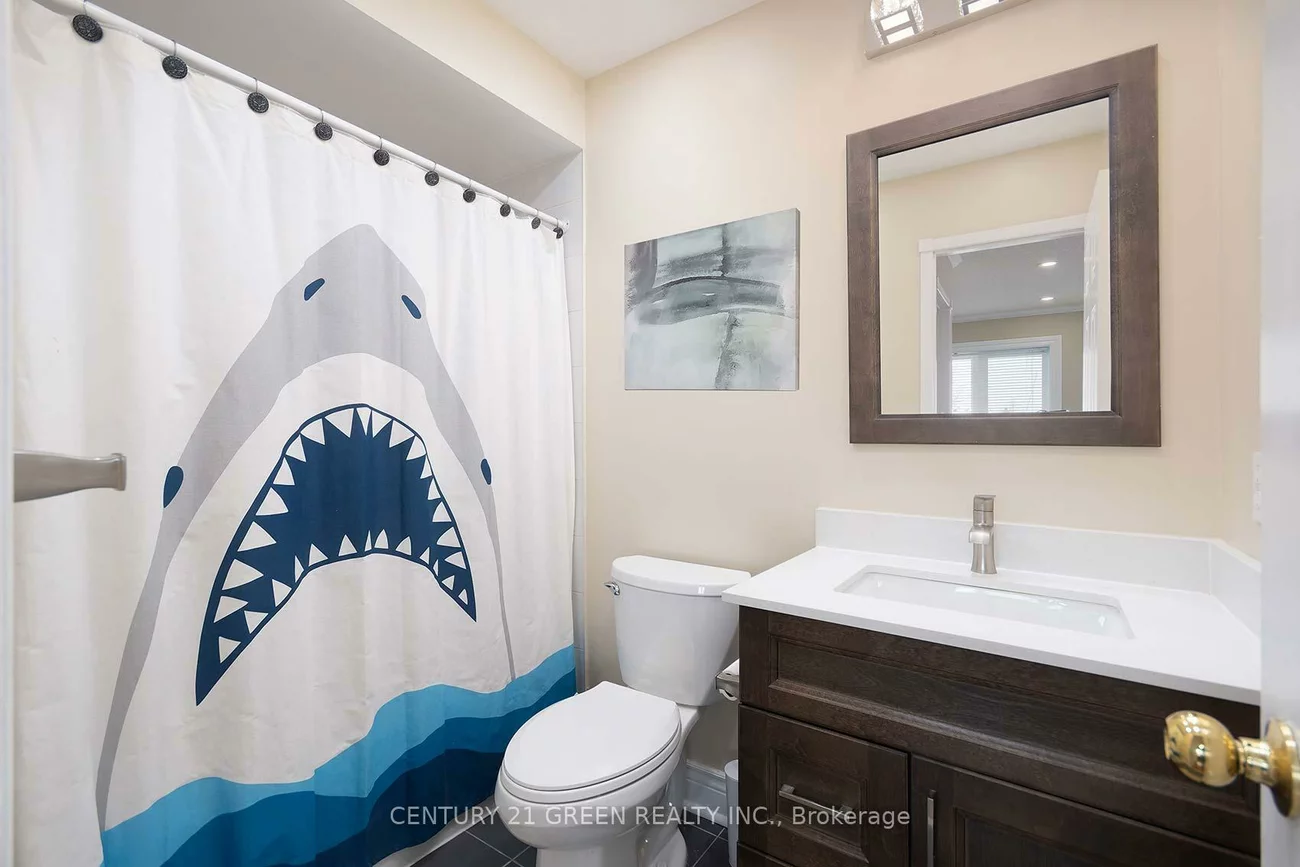 455, Apache, Hurontario, Mississauga