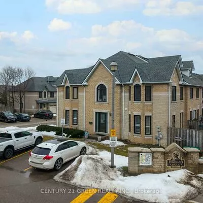 455, Apache, Hurontario, Mississauga