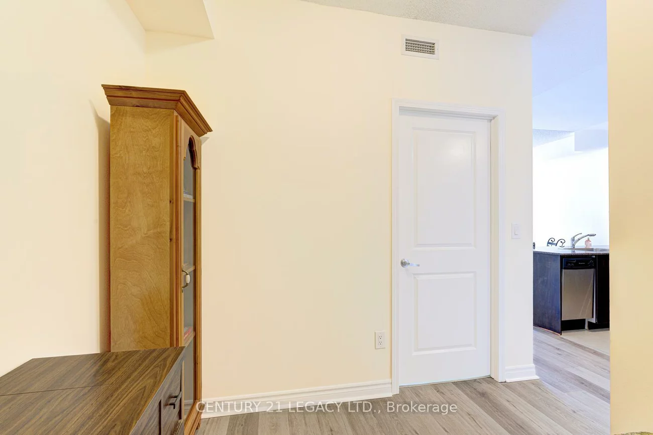 385, Prince Of Wales, City Centre, Mississauga