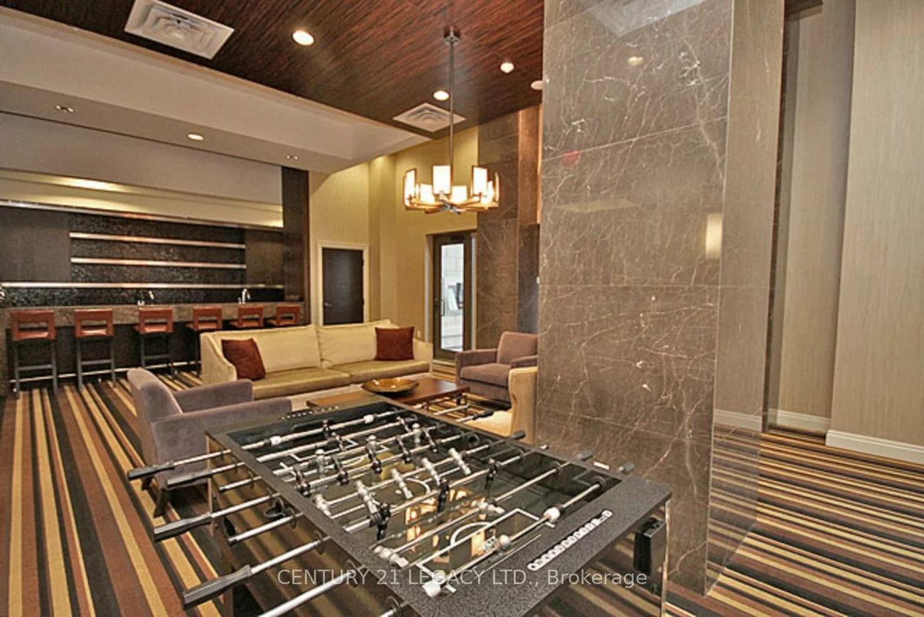 385, Prince Of Wales, City Centre, Mississauga