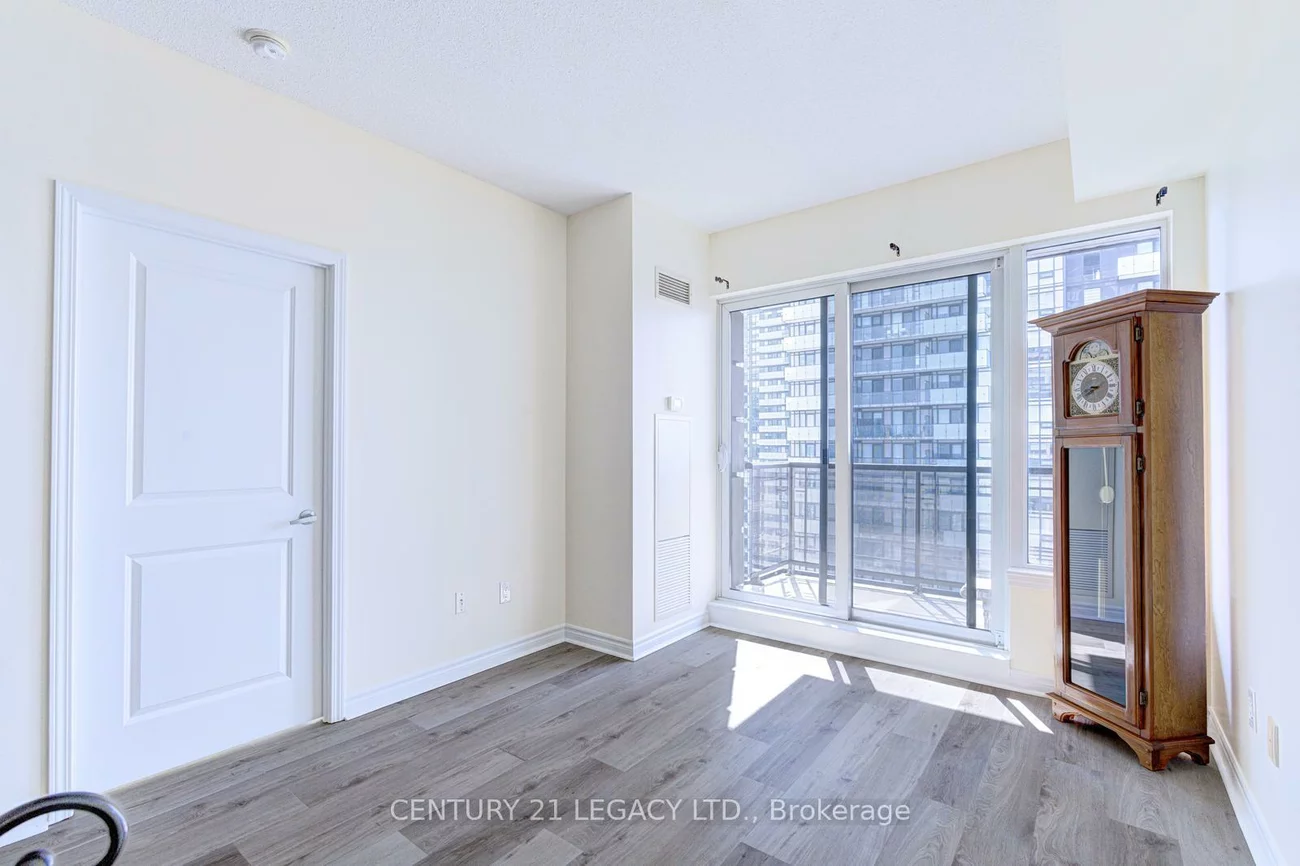 385, Prince Of Wales, City Centre, Mississauga