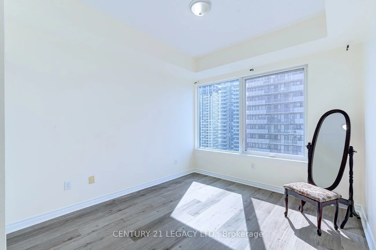 385, Prince Of Wales, City Centre, Mississauga