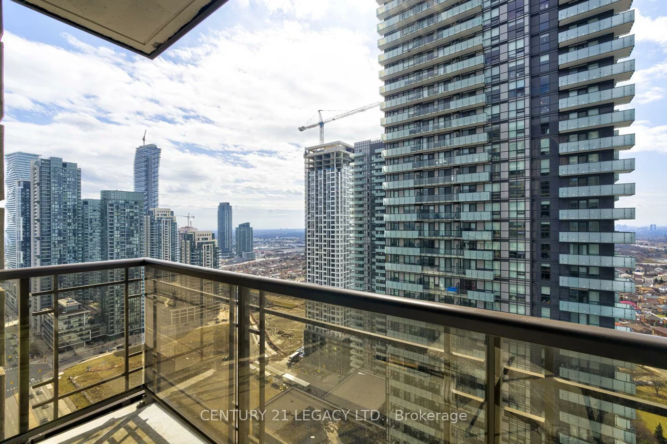 385, Prince Of Wales, City Centre, Mississauga