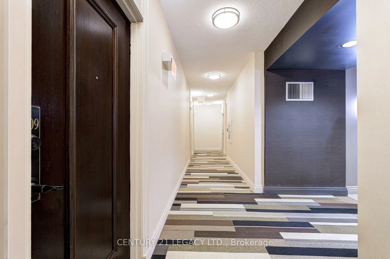 385, Prince Of Wales, City Centre, Mississauga