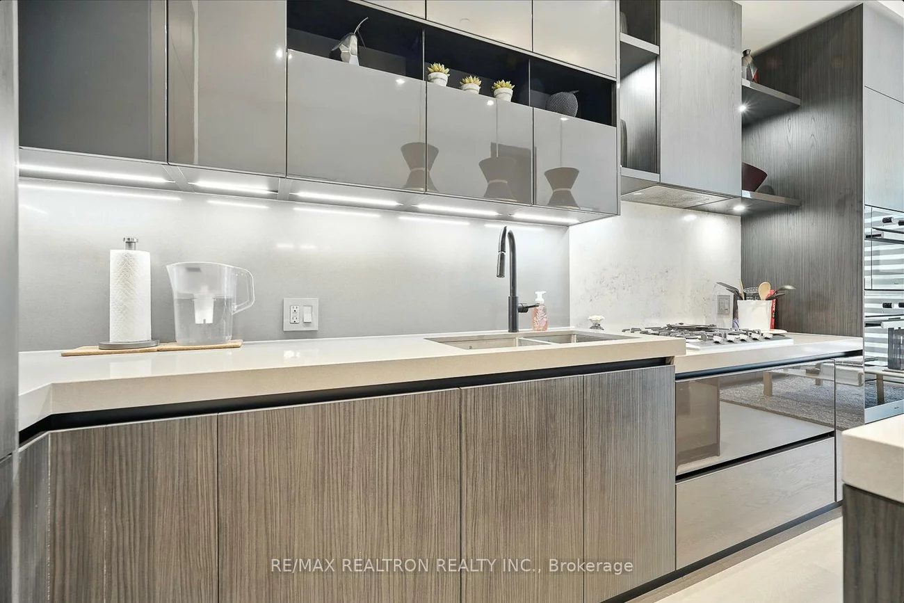 55, Port, Port Credit, Mississauga