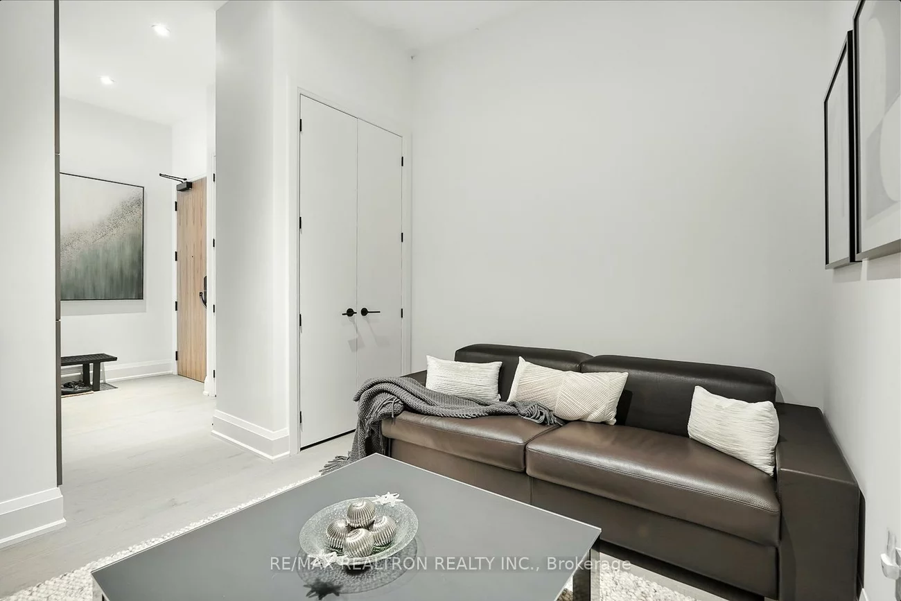 55, Port, Port Credit, Mississauga