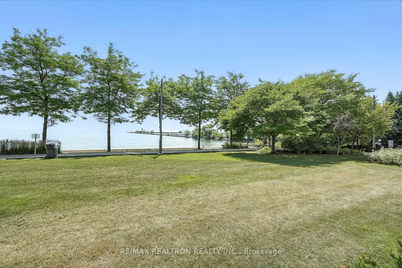 55, Port, Port Credit, Mississauga