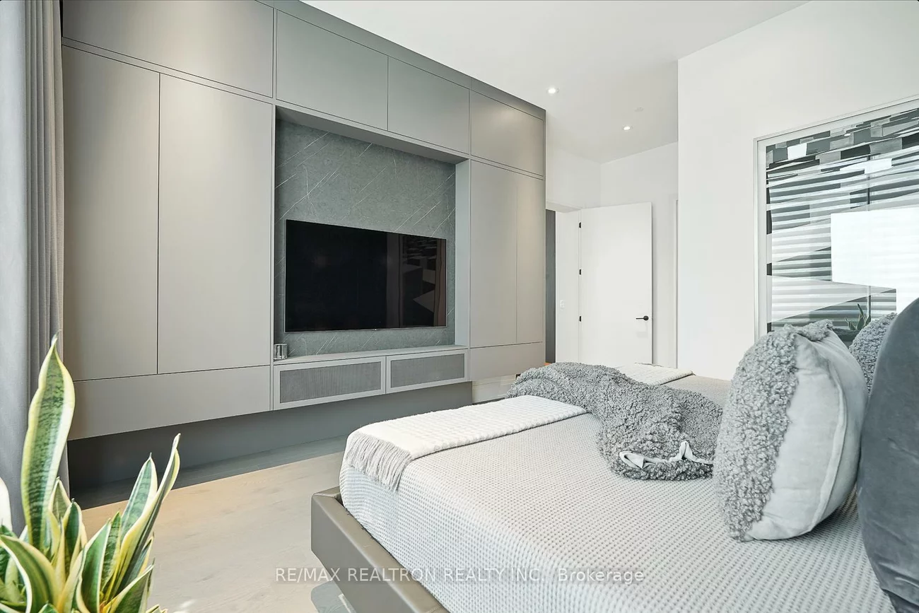 55, Port, Port Credit, Mississauga