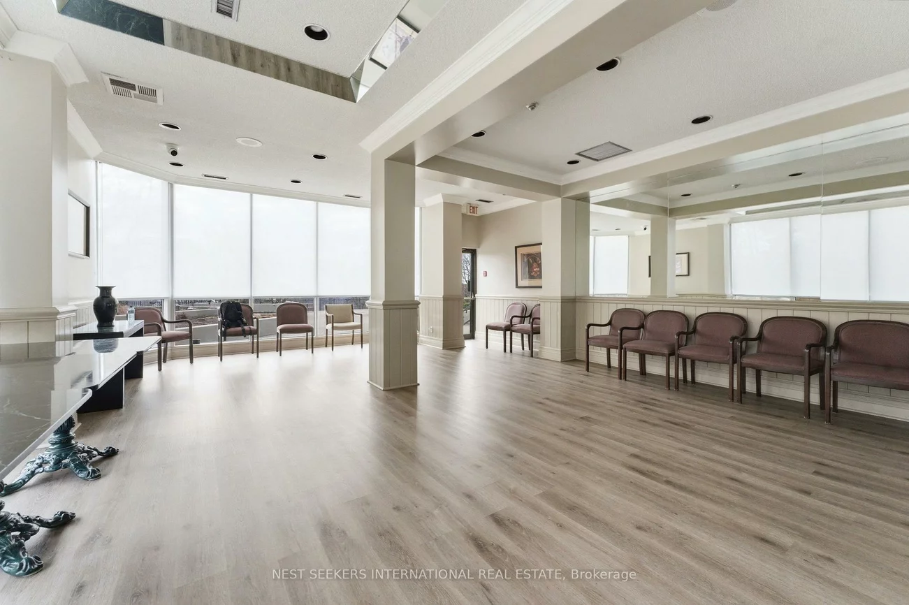880, Dundas, Erindale, Mississauga