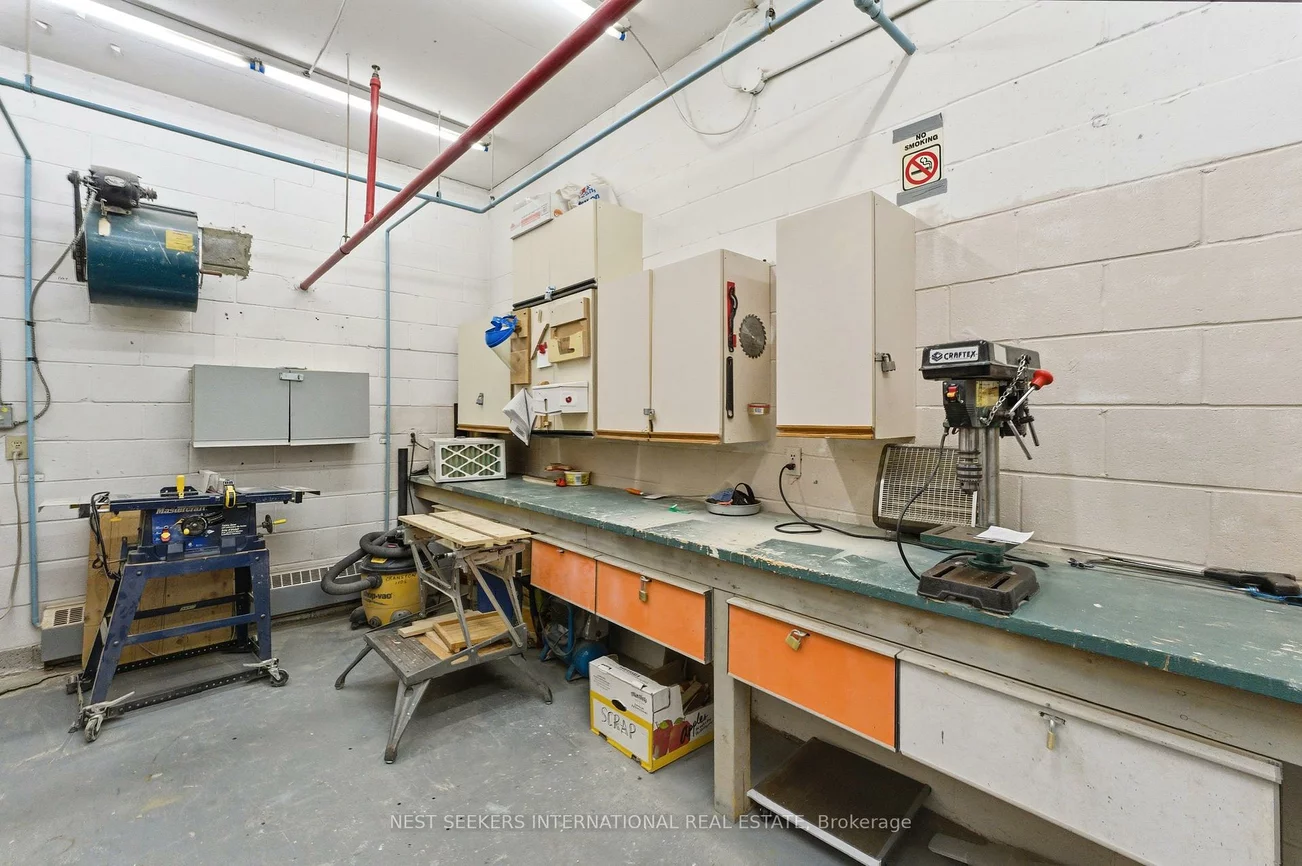 880, Dundas, Erindale, Mississauga